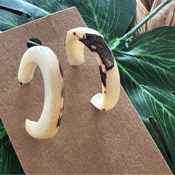 BOGO FREE NATURAL HOOP BOHO EARRINGS - Picture 1 of 5
